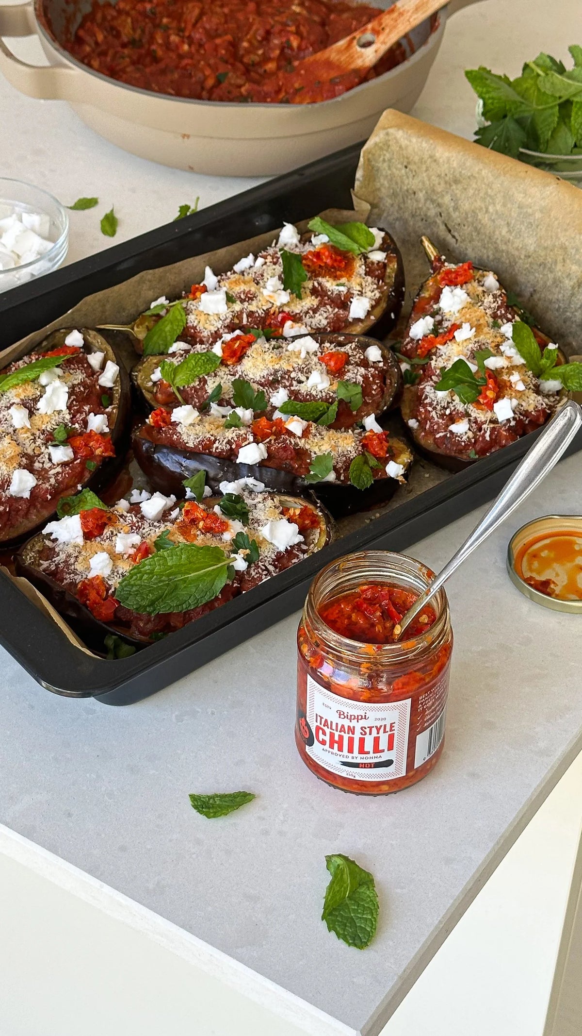 Spicy sausage and tomato stuffed eggplants – Bippi Foods Italian recipe